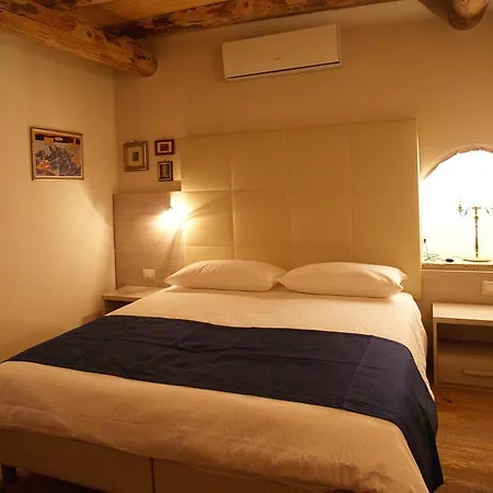 Antica Corte Bed & Breakfast