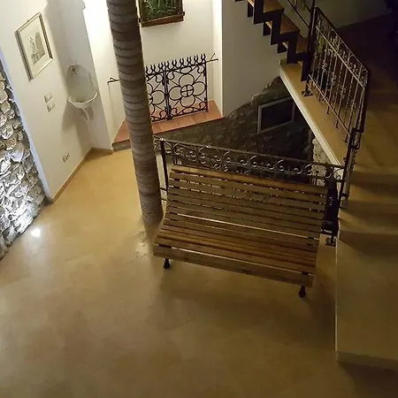 Antica Corte Bed and Breakfast Μαλτσεζίνε