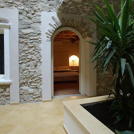 Antica Corte Bed and Breakfast *